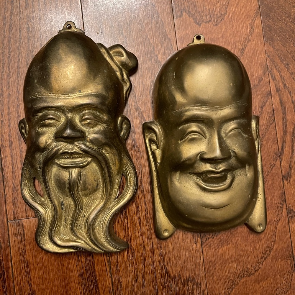 Japanese wall figurines